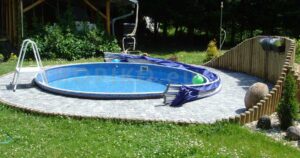 Zastřešení bazénu TROPIKO pro delší koupání, teplý bazén a čistou vodu jako azuro. Pro nadzemní i zapuštěné (kruhové / kulaté) zahradní bazény.
